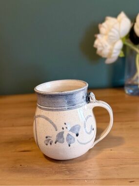 Handmade Pottery Mug Signed Erin 1993 Carolina Studio Art Gray Floral